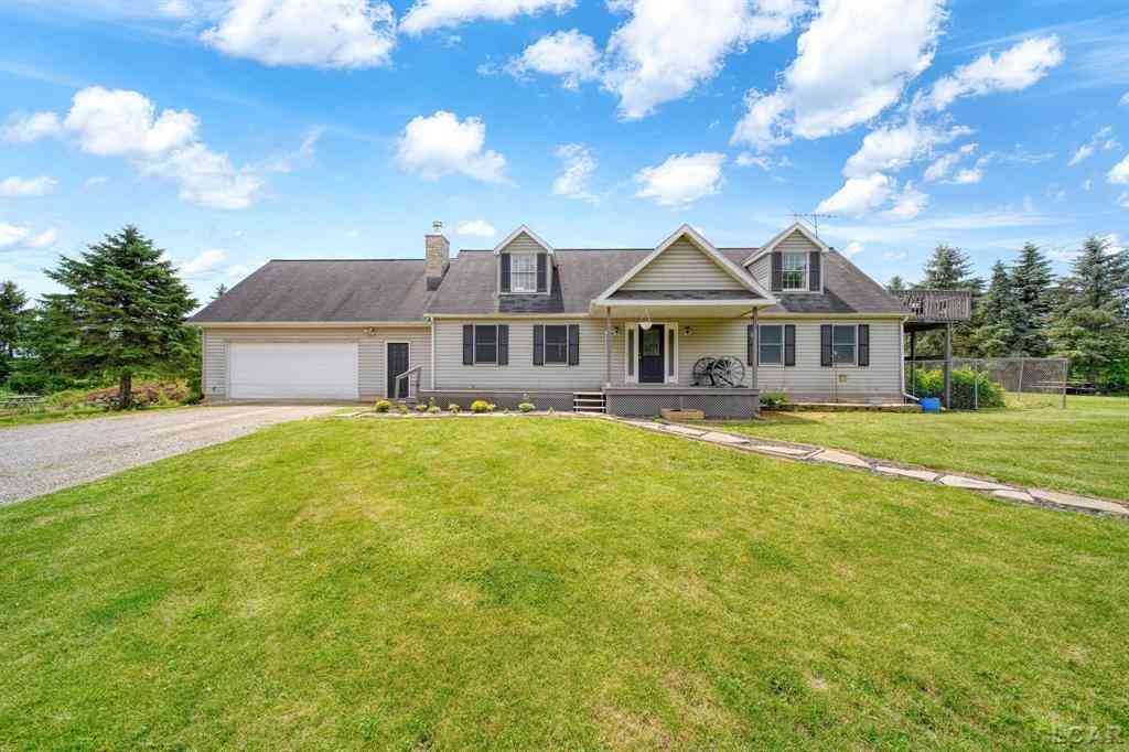 Homes For Sale - 3310 Southard Highway <br/> Adrian, MI 49221