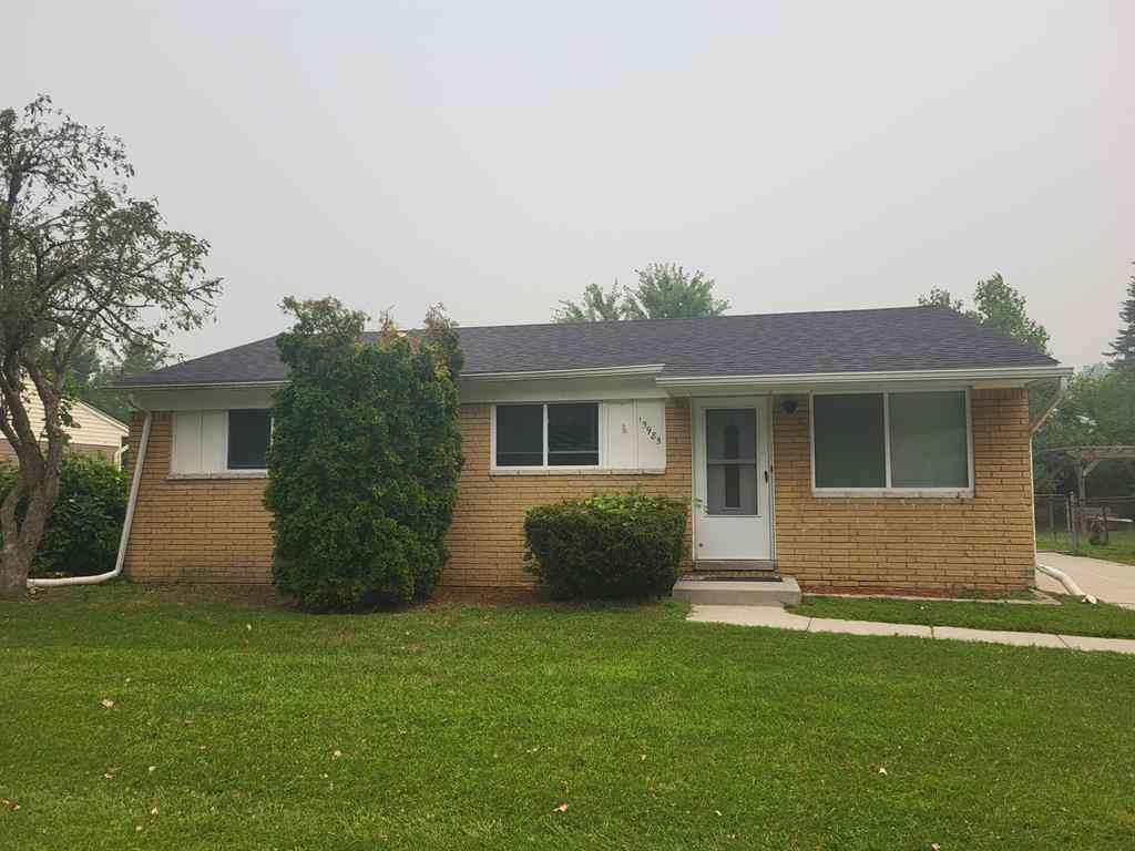 Homes For Sale - 15985 Wellington Street <br/> Taylor, MI 48180