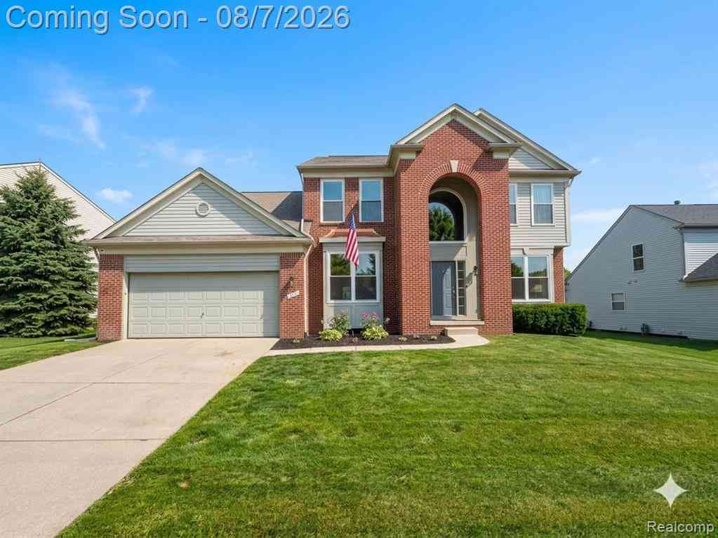 Homes For Sale - 934 Running Brook Drive <br/> Holly, MI 48442