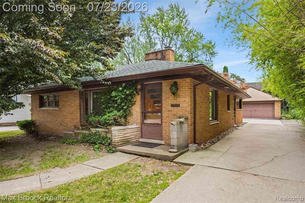 Homes For Sale - 118 Midland Boulevard <br/> Royal Oak, MI 48073