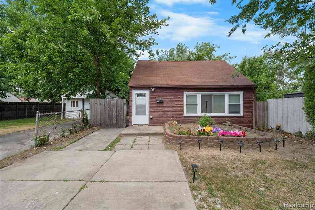 Homes For Sale - 7521 Westminster Avenue <br/> Warren, MI 48091