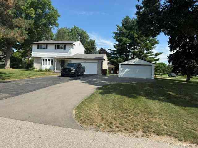 Homes For Sale - 2555 Judy Lane <br/> Utica, MI 48316