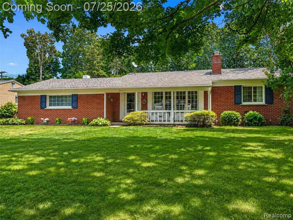 Homes For Sale - 31921 Nottingwood Street <br/> Farmington, MI 48334