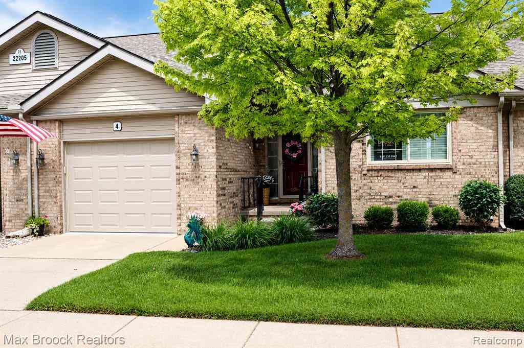 Condo For Sale - 22205 Quail Run Circle <br/> South Lyon, MI 48178