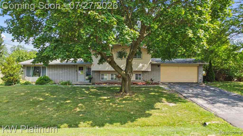 Homes For Sale - 32312 W Wayburn Street <br/> Oakland County, Farmington, MI 48334