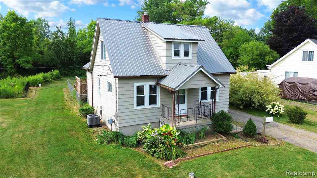 Homes For Sale - 6355 W Court Street <br/> Genesee County, Flint, MI 48532