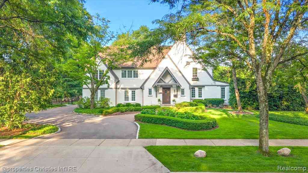 Homes For Sale - 528 Covington Road <br/> Bloomfield Hills, MI 48301