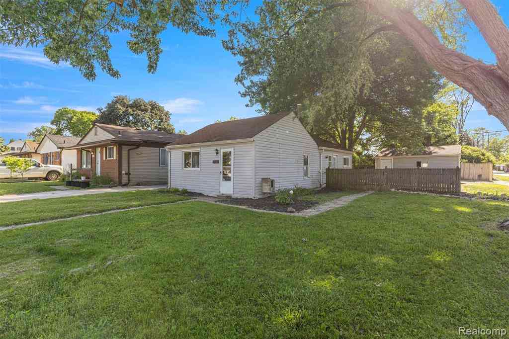 Homes For Sale - 8279 Hugh Street <br/> Westland, MI 48185