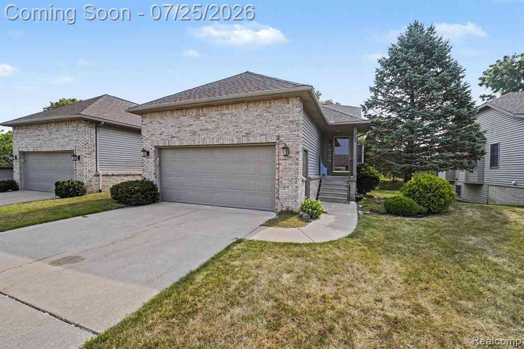 Condo For Sale - 307 Creekwood Circle <br/> Linden, MI 48451