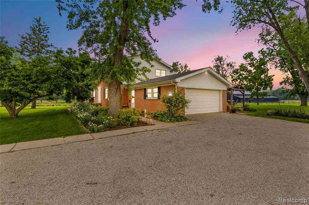 Homes For Sale - 4925 S Huron River Drive <br/> Monroe County, Flat Rock, MI 48134