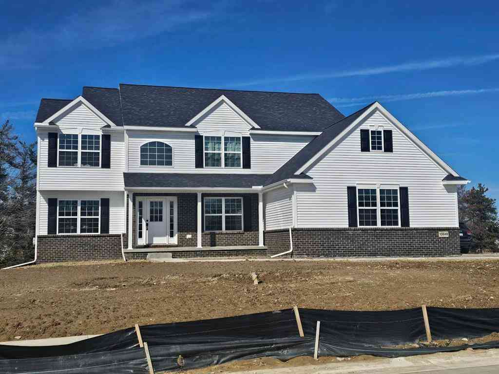 Homes For Sale - 9725 Ella Lee Court <br/> Saline, MI 48176