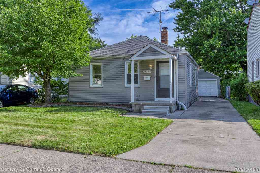 Homes For Sale - 18777 Kingsville Street <br/> Harper Woods, MI 48225