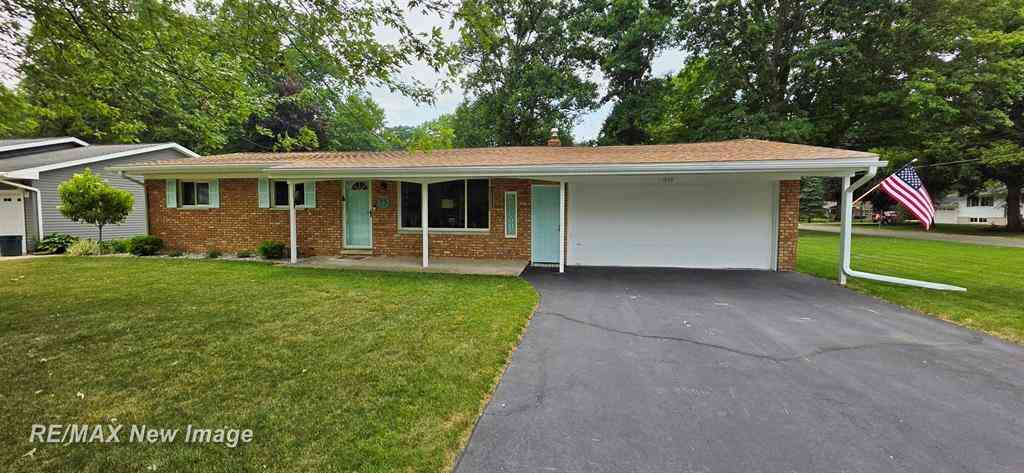 Homes For Sale - 1050 Curwood Road <br/> Saginaw, MI 48609