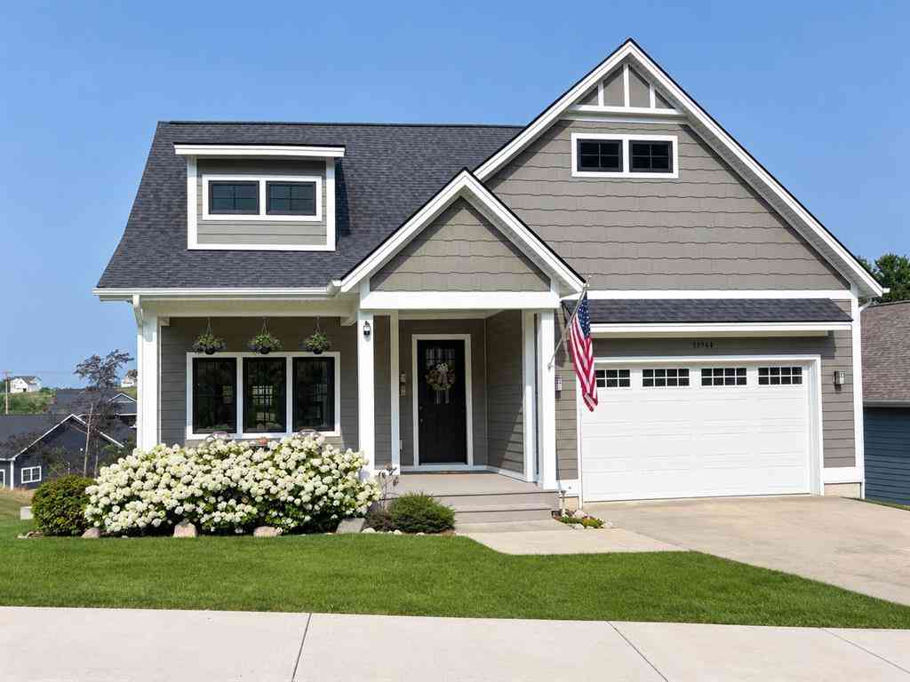Homes For Sale - 13944 S Winding Trail <br/> Leelanau County, Traverse City, MI 49684