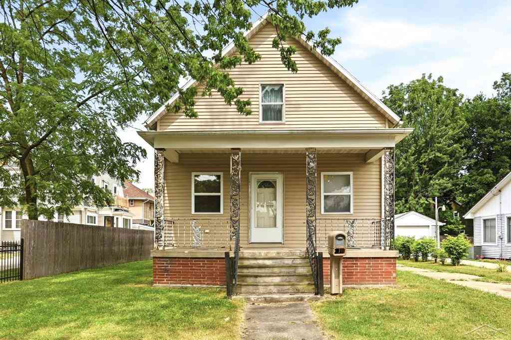 Homes For Sale - 1427 Brown Street <br/> Saginaw, MI 48601