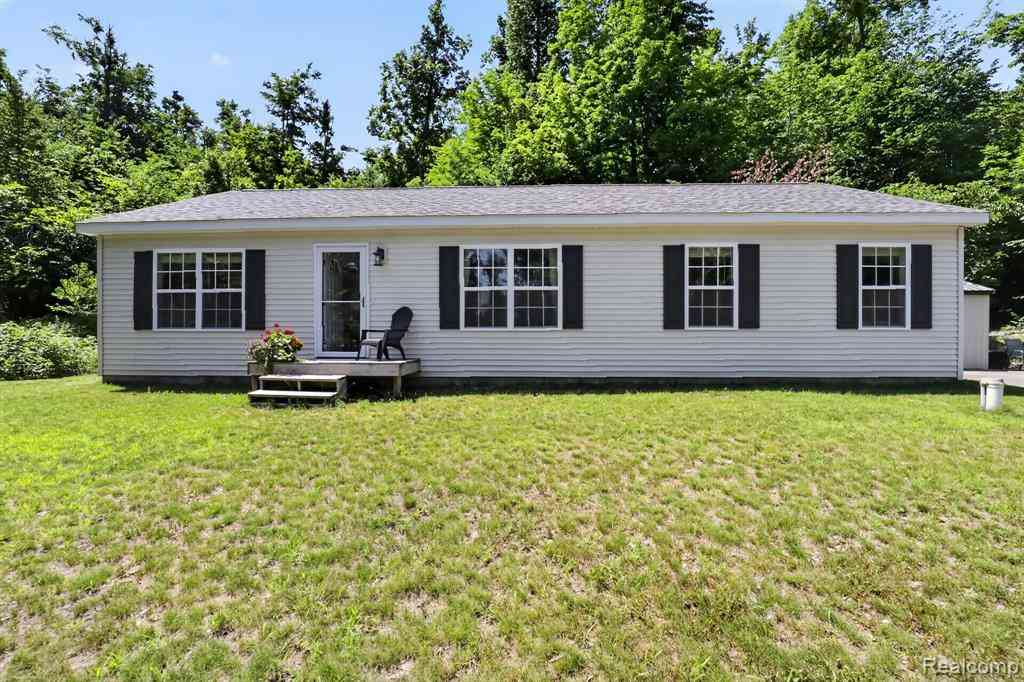 Homes For Sale - 5128 Burt Lake Views Drive <br/> Emmet County, Alanson, MI 49706