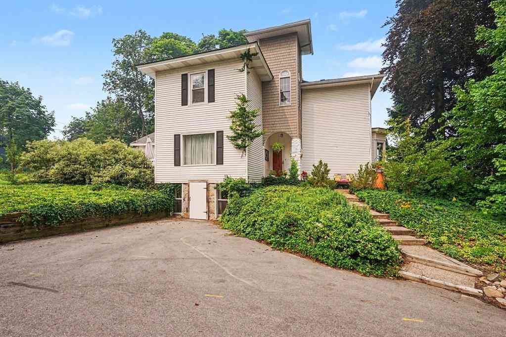 Homes For Sale - 312 E 16th Street <br/> Holland, MI 49423