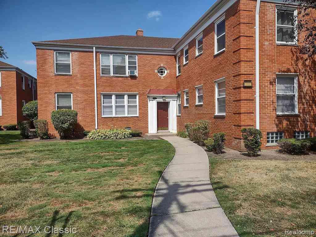 Condo For Sale - 21519 Kingsville Street <br/> Harper Woods, MI 48225