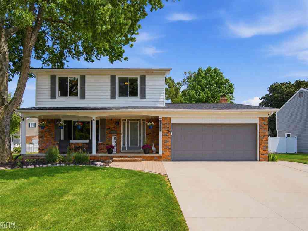 Homes For Sale - 46936 Shiloh Way <br/> Shelby Twp, MI 48317