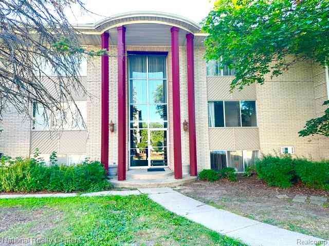 Condo For Rent - 33234 Kingslane Court  #6<br/> Farmington, MI 48336