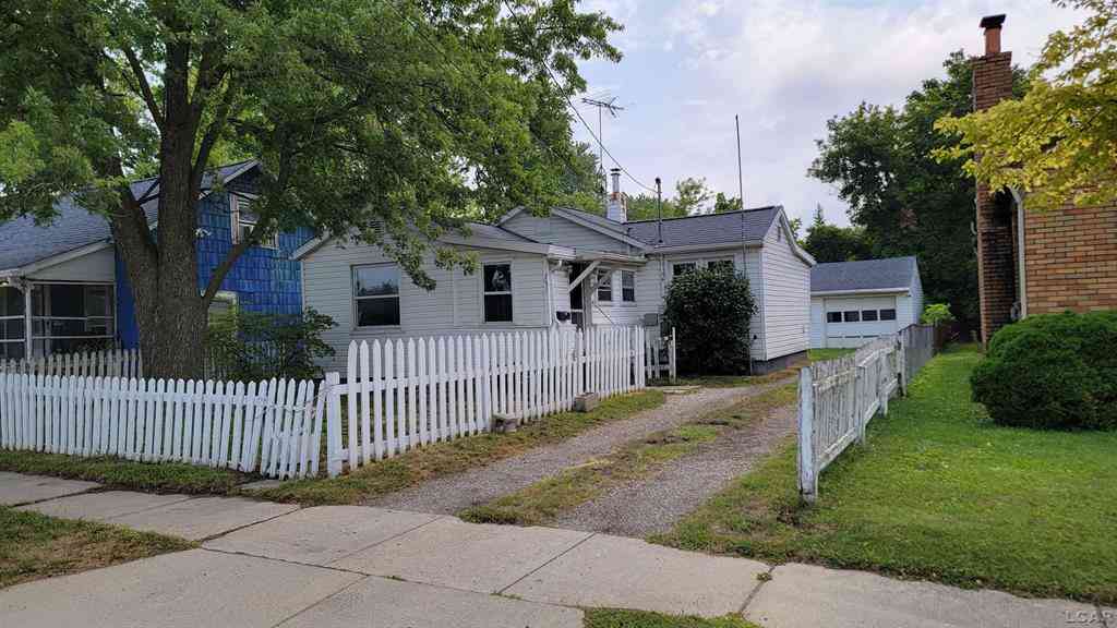 Homes For Sale - 751 James Street <br/> Adrian, MI 49221