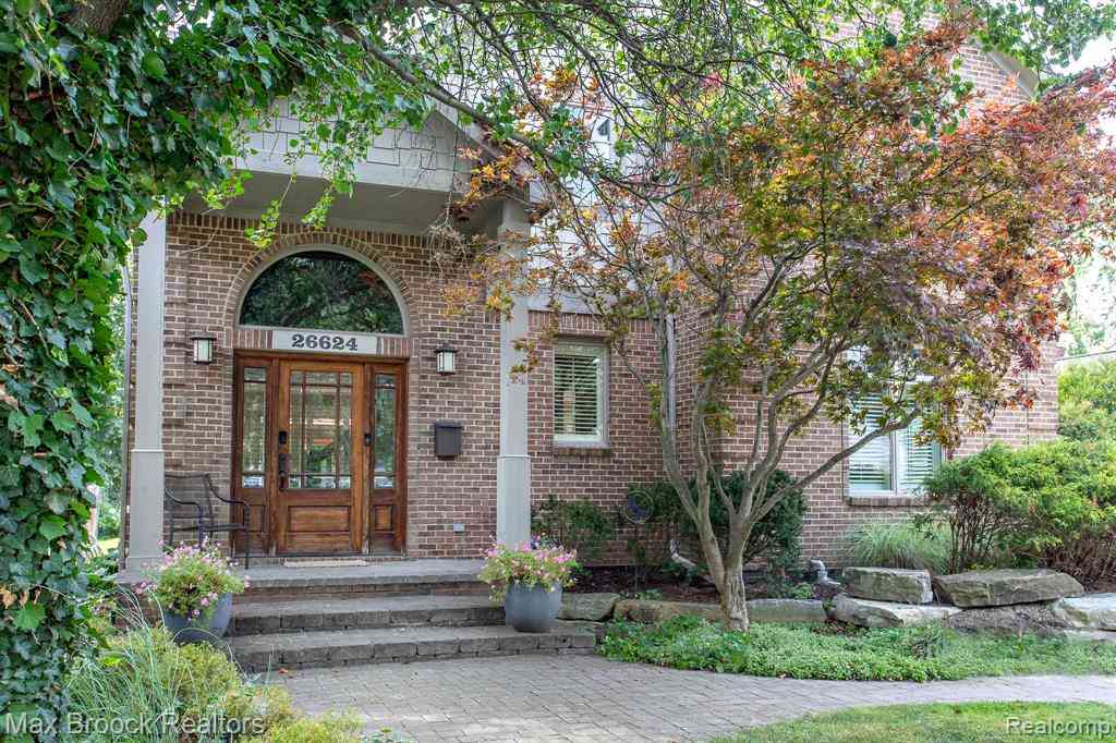 Homes For Sale - 26624 Wyoming Road <br/> Huntington Woods, MI 48070