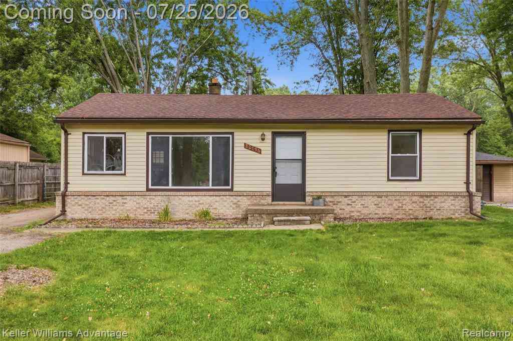 Homes For Sale - 22796 Watt Drive <br/> Farmington, MI 48336