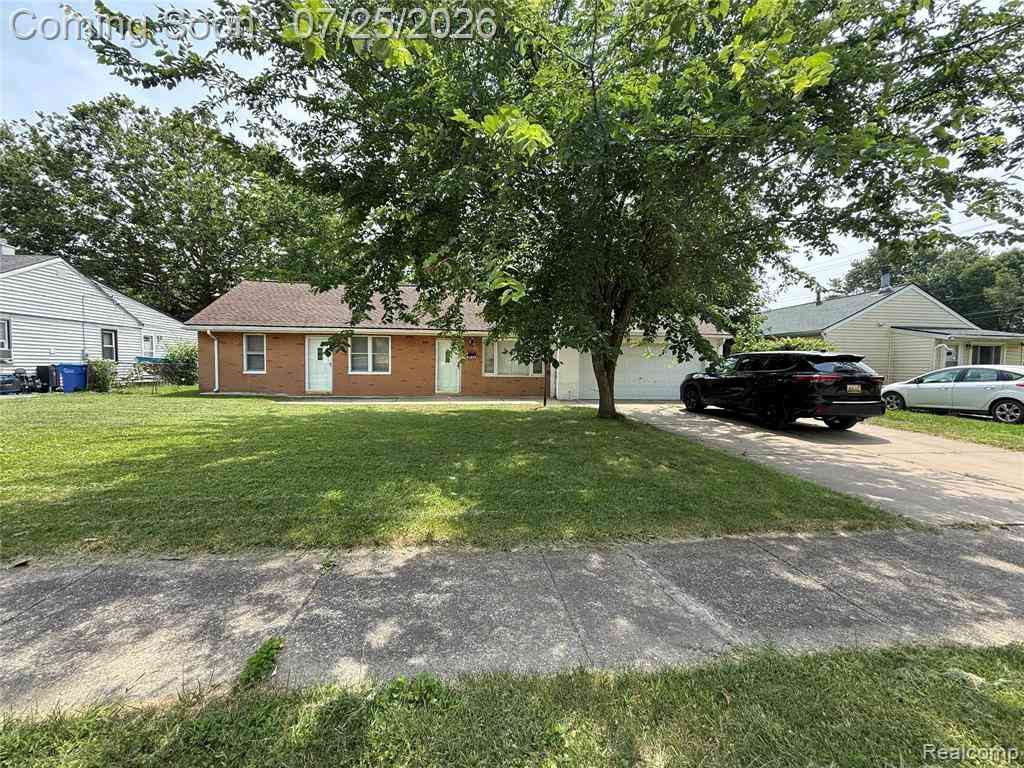 Homes For Sale - 8424 Stout Avenue <br/> Warren, MI 48093