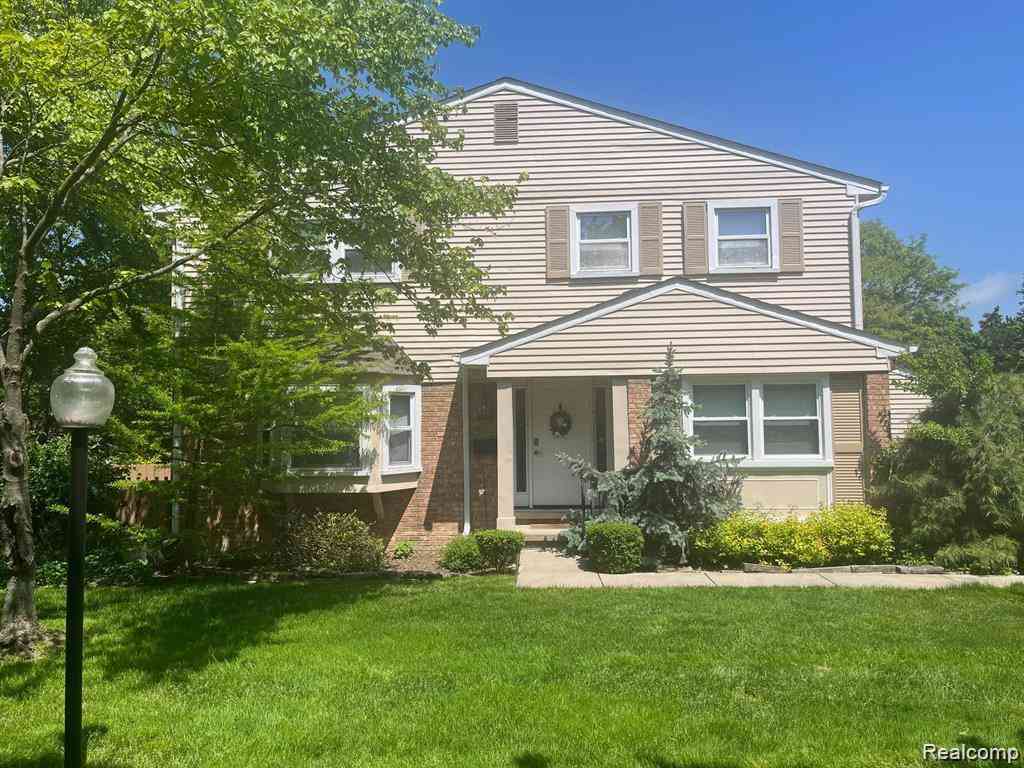 Condo For Rent - 1639 Brentwood Drive <br/> Troy, MI 48098