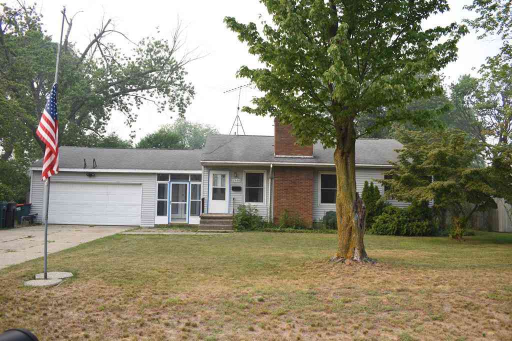 Homes For Sale - 1948 Lawnel Avenue <br/> Muskegon, MI 49441