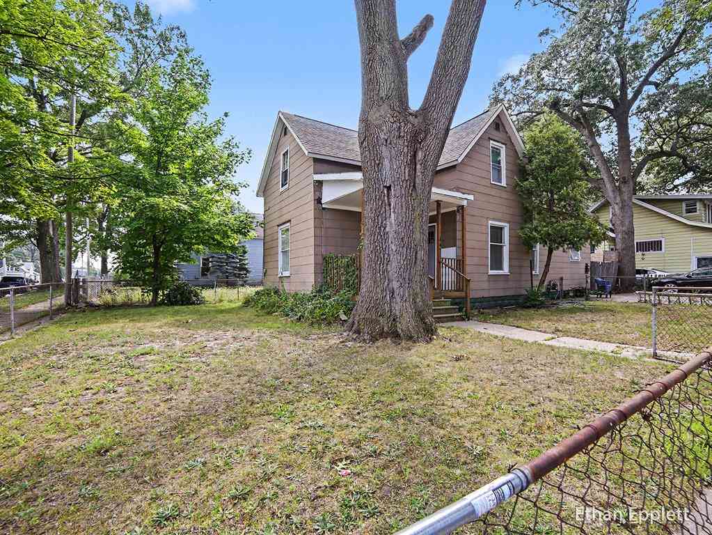 Homes For Sale - 447 W Southern Avenue <br/> Muskegon, MI 49441