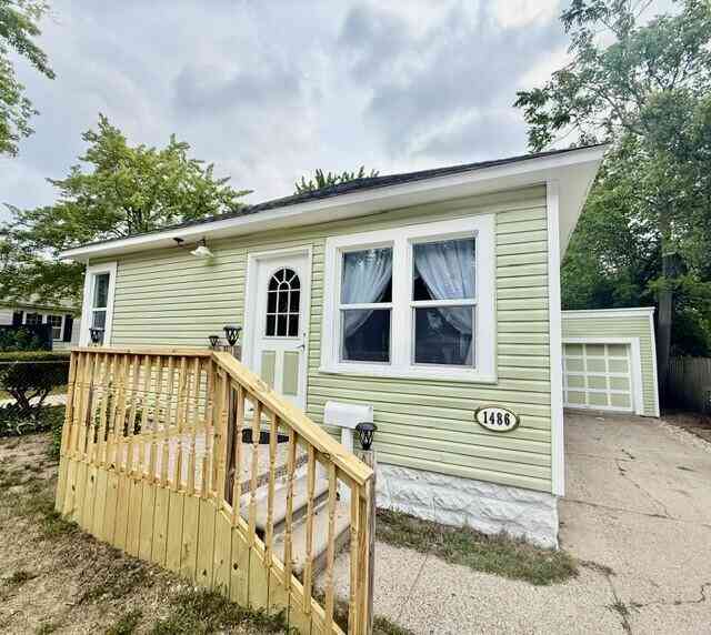 Homes For Sale - 1486 Winters Street <br/> Muskegon, MI 49442