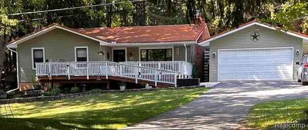 Homes For Sale - 12350 Big Lake Road <br/> Davisburg, MI 48350