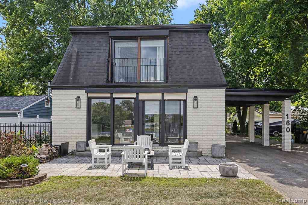 Homes For Sale - 160 E Shore Drive <br/> Whitmore Lake, MI 48189