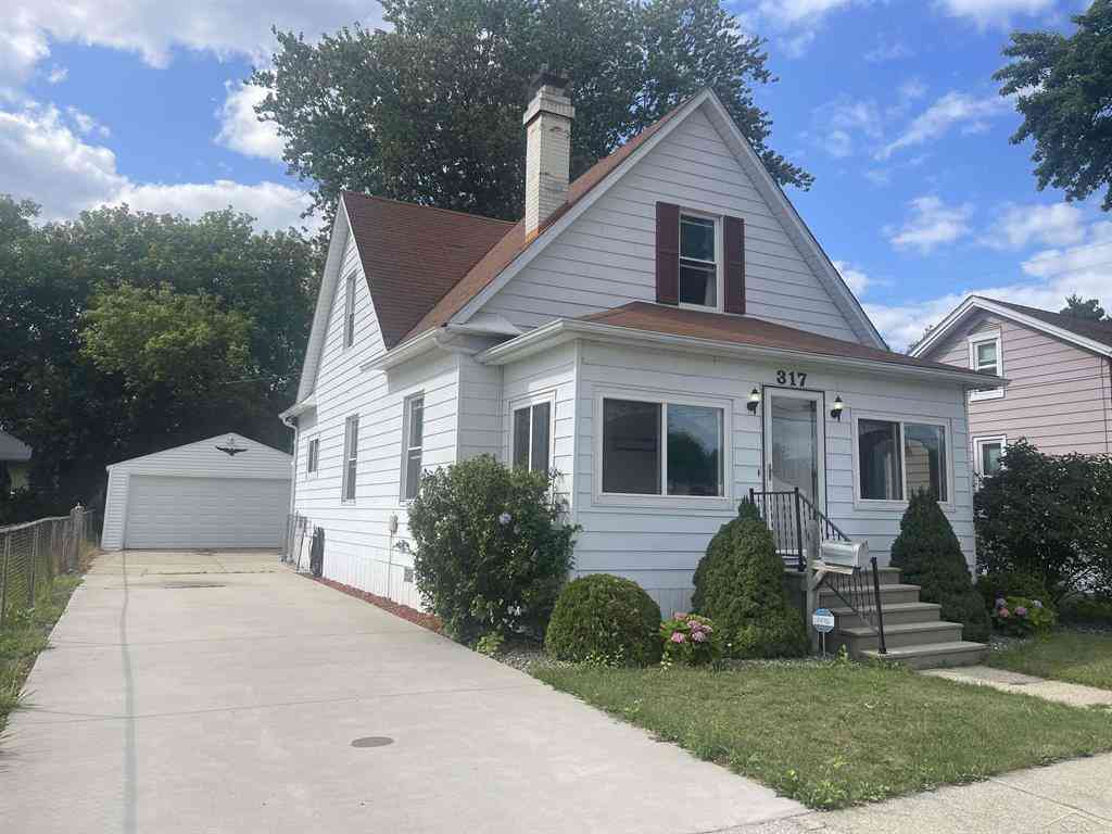 Homes For Sale - 317 N Bates Street <br/> Saginaw, MI 48602