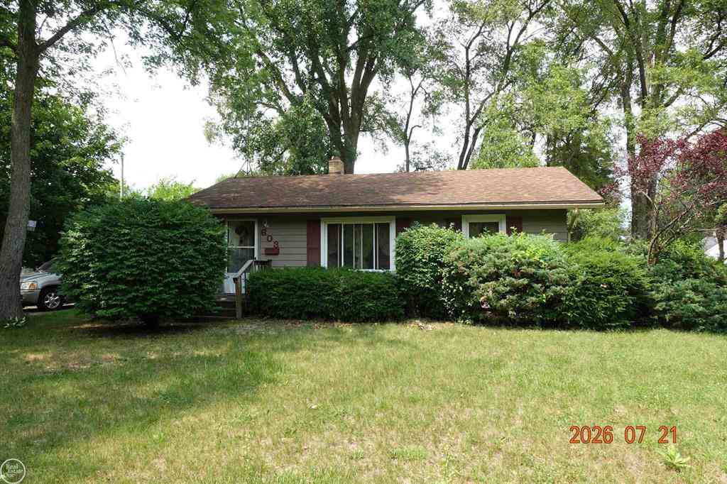 Homes For Sale - 603 Ridge Road <br/> Bay City, MI 48708
