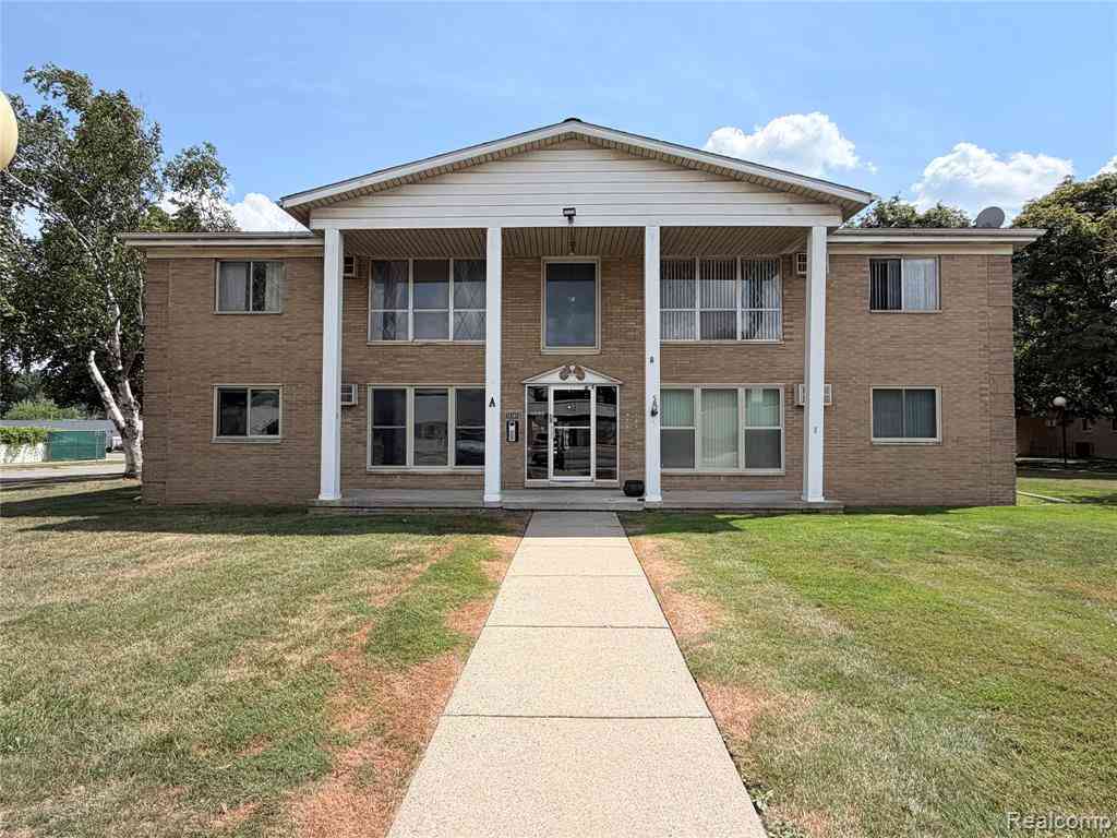 Condo For Sale - 26305 W 7 Mile Rd Road  #201<br/> Redford, MI 48240