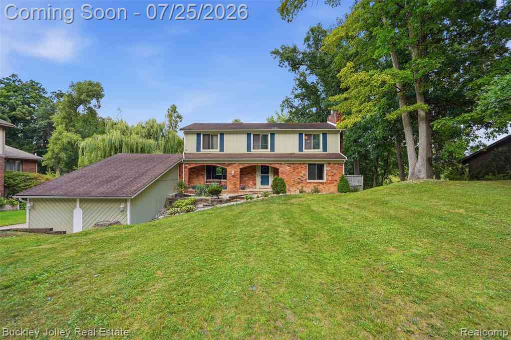 Homes For Sale - 4851 Canyon Oaks Drive <br/> Livingston County, Brighton, MI 48114