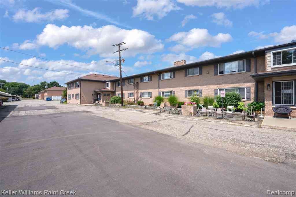 Condo For Sale - 2311 Walton Boulevard  #44<br/> Rochester, MI 48309