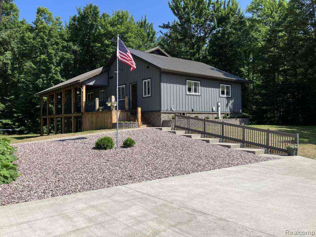 Homes For Sale - 3395 Raspberry Lane <br/> Alger County, Munising, MI 49862