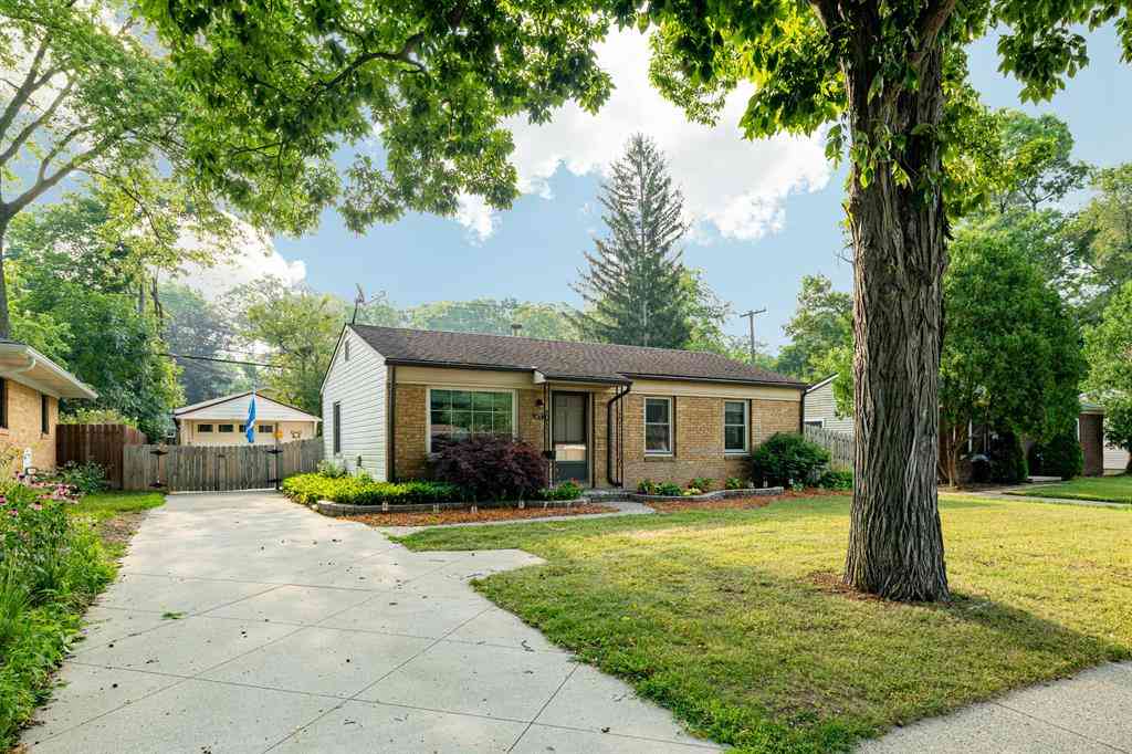 Homes For Sale - 1036 N Maple Road <br/> Ann Arbor, MI 48103