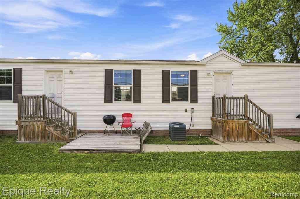 Homes For Sale - 15346 Enchante  <br/> Clinton Township, MI 48038