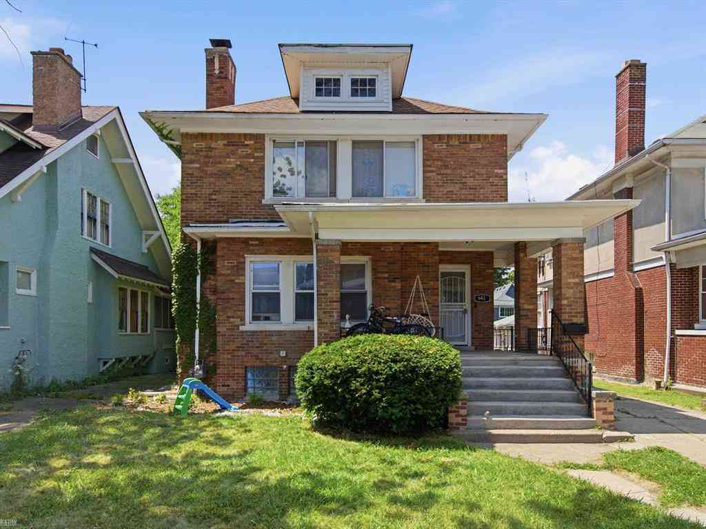Homes For Sale - 643 Chalmers Street <br/> Detroit, MI 48215