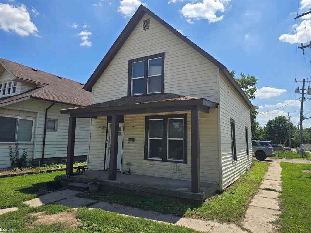 Homes For Sale - 115 Robertson Street <br/> Mt. Clemens, MI 48043