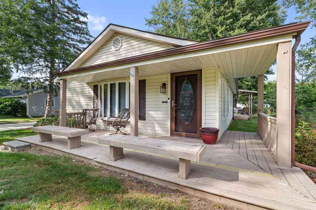 Homes For Sale - 21545 Highview Street <br/> Clinton Township, MI 48036