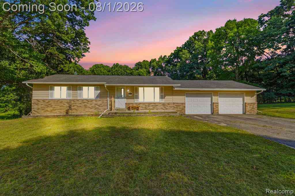 Homes For Sale - 3685 Chesterfield Drive <br/> Lapeer, MI 48446