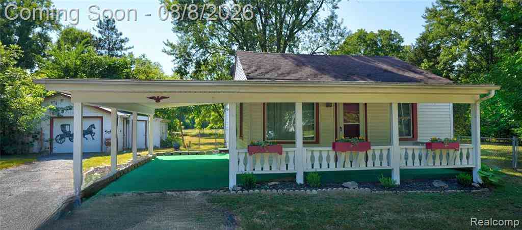Homes For Sale - 2240 Morrish Street <br/> Burton, MI 48519