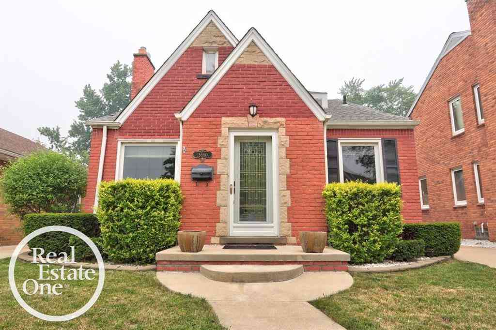 Homes For Sale - 15560 Mclain Avenue <br/> Wayne County, Allen Park, MI 48101