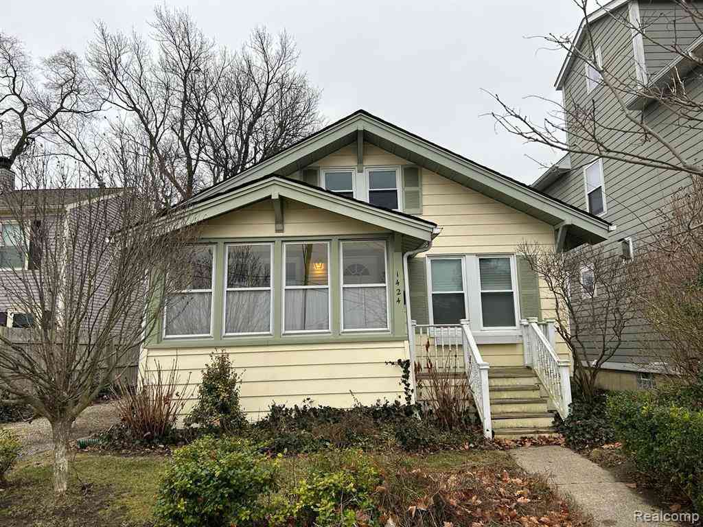 Homes For Rent - 1424 Smith Avenue <br/> Birmingham, MI 48009