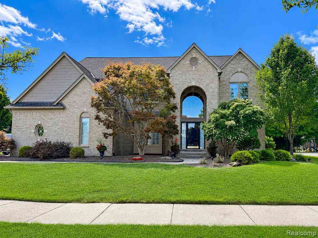 Homes For Sale - 416 Westbourne Court <br/> Wayne County, Canton, MI 48188